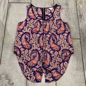 Style Loft  multi color sleeveless blouse with zippers in the back size small